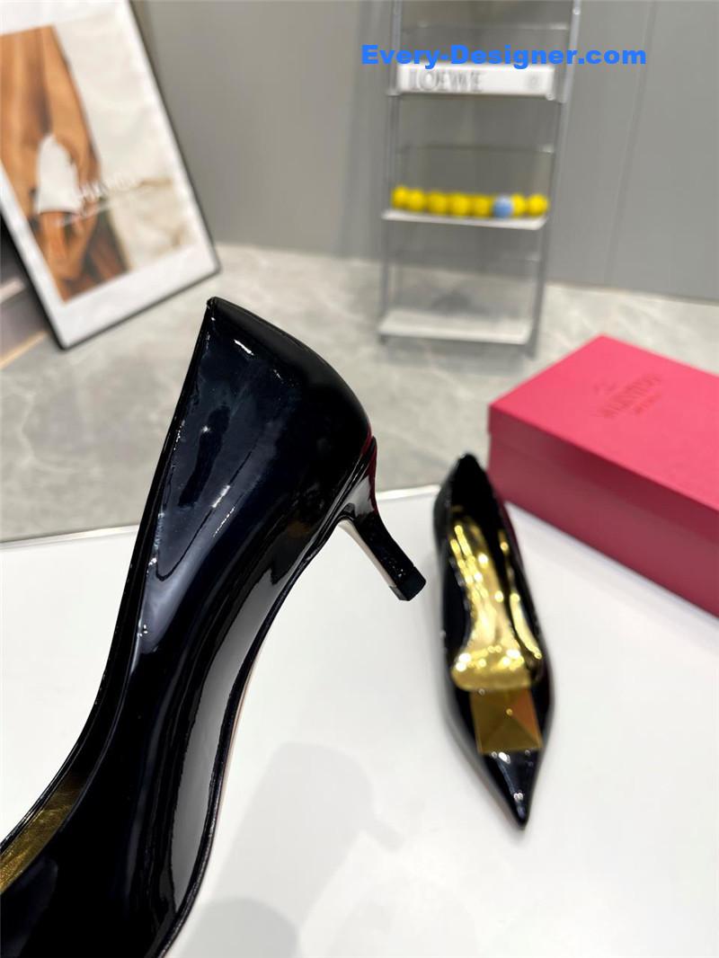 Va1e*ntin0 top rhinestone stud high heels