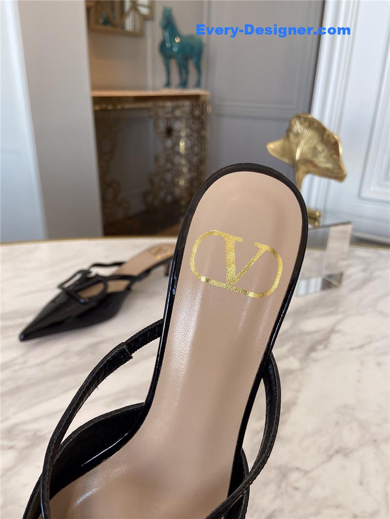 Va1e*ntin0 top sandals