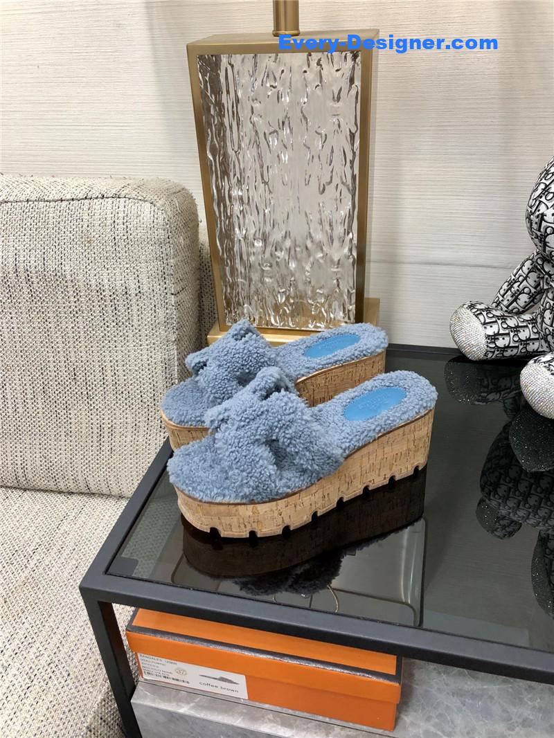H**me5 teddy fur slippers