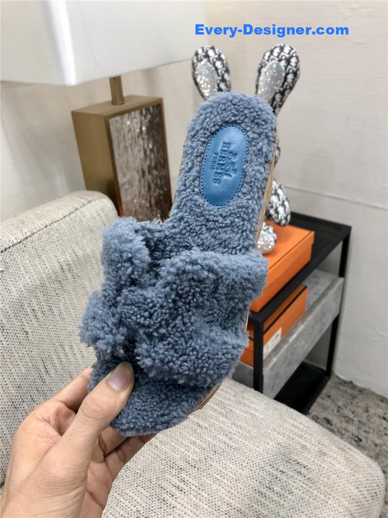 H**me5 teddy fur slippers