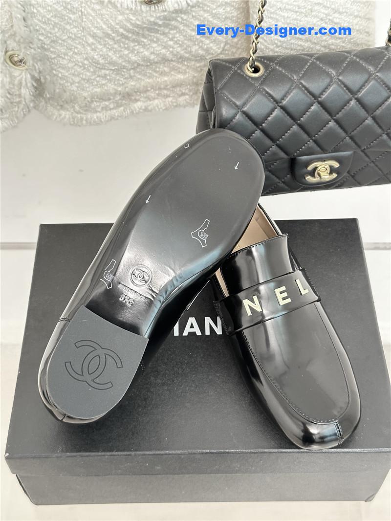 CC double C letter buckle square head chunky loafers