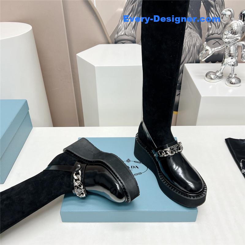 Pra*a round toe stretch platform boots