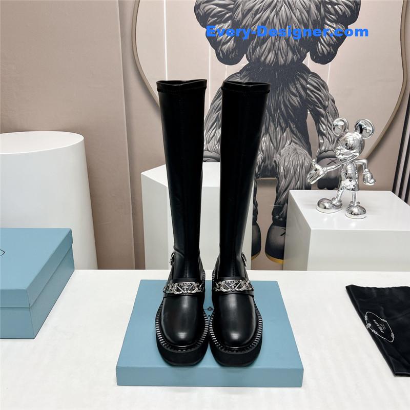 Pra*a round toe stretch platform boots