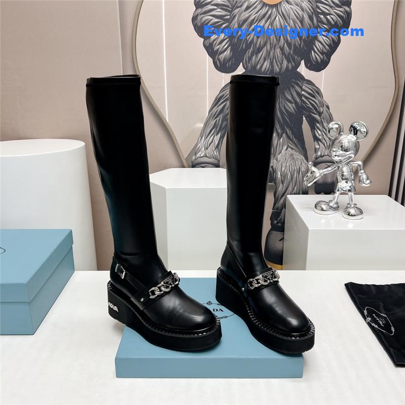 Pra*a round toe stretch platform boots