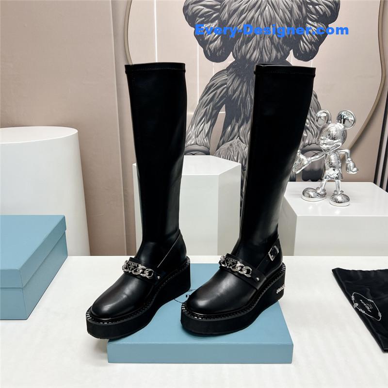 Pra*a round toe stretch platform boots