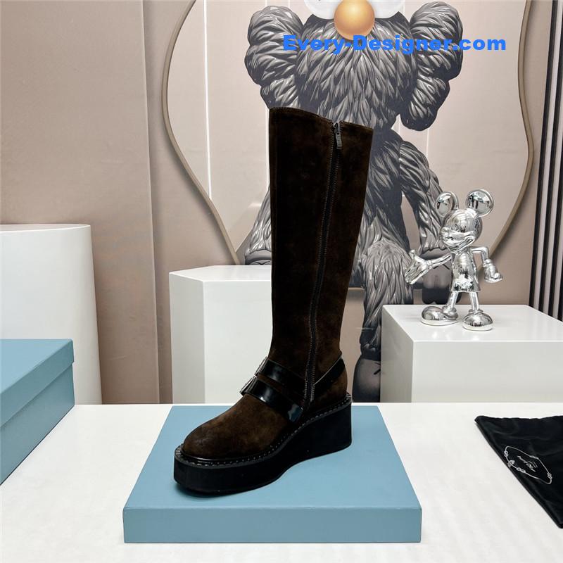 Pra*a round toe double buckle platform boots