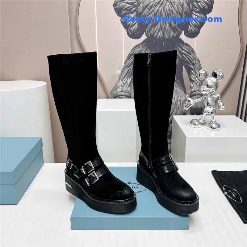 Pra*a round toe double buckle platform boots