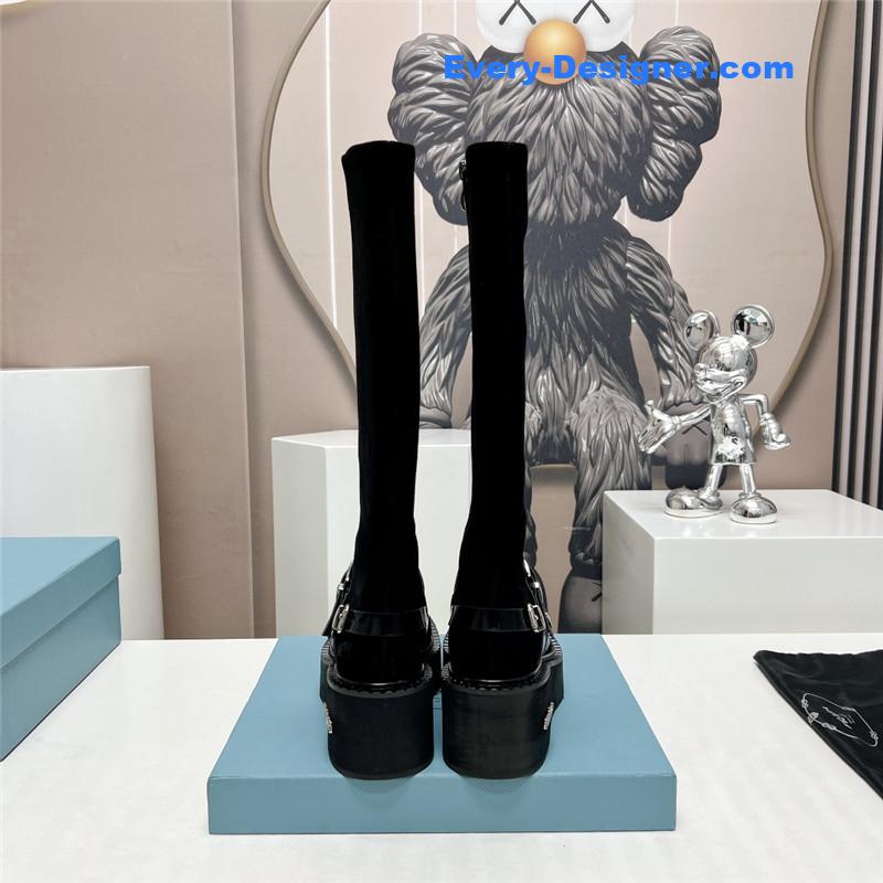 Pra*a round toe double buckle platform boots