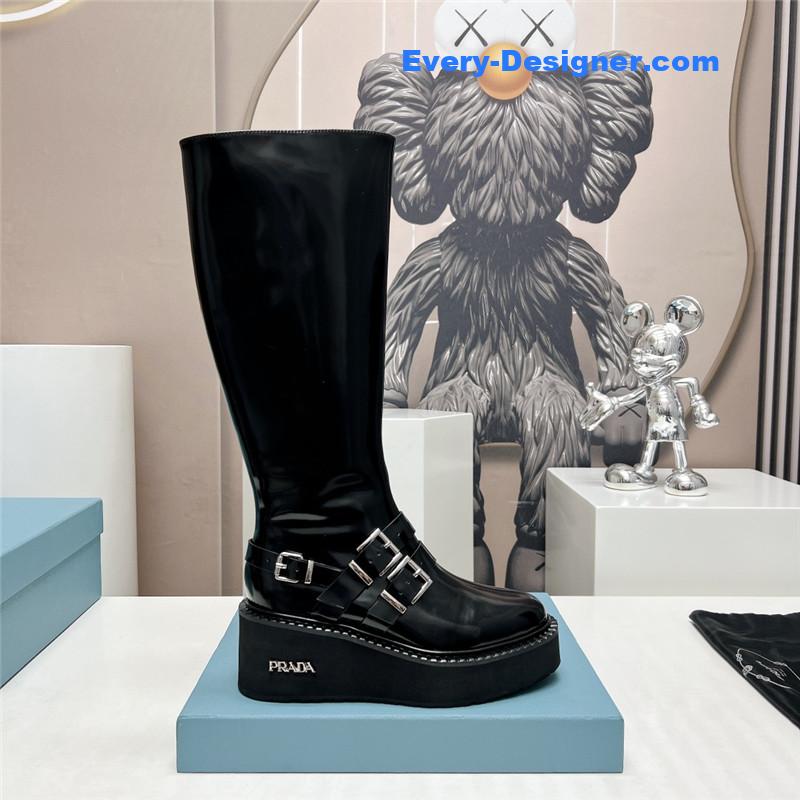 Pra*a round toe double buckle platform boots