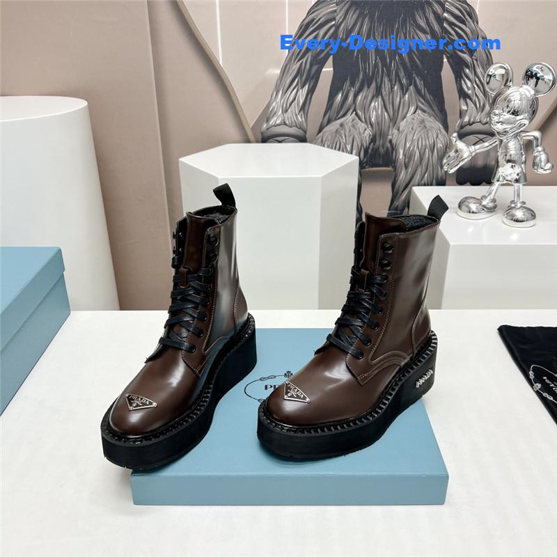 Pra*a round toe platform lace-up ankle boots