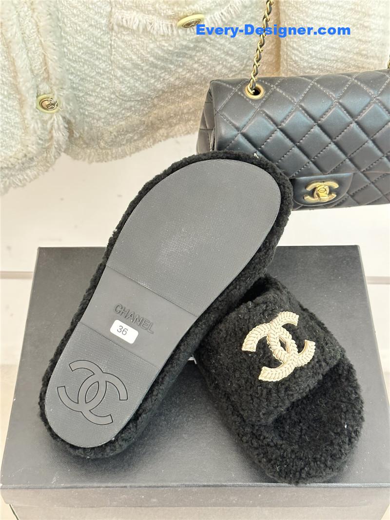 CC classic four seasons double C plush slippers