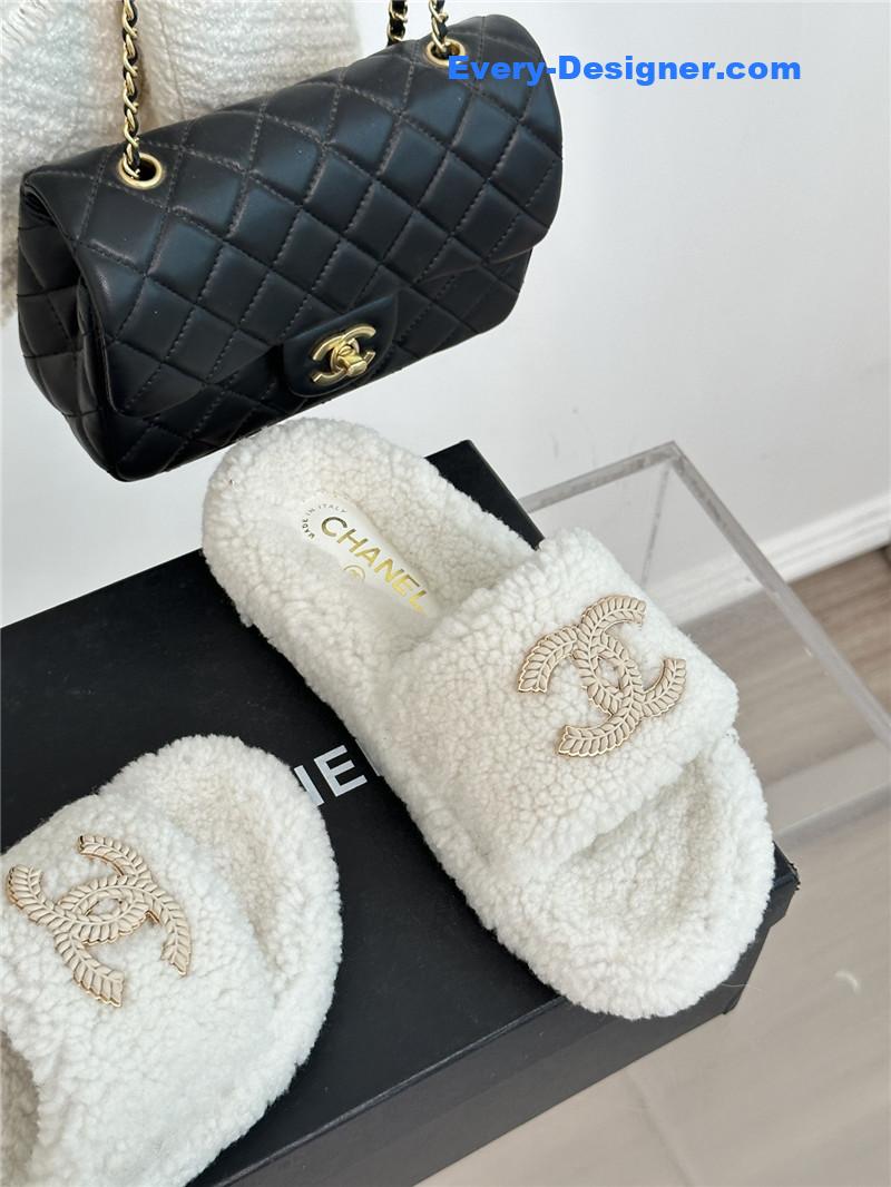 CC classic four seasons double C plush slippers