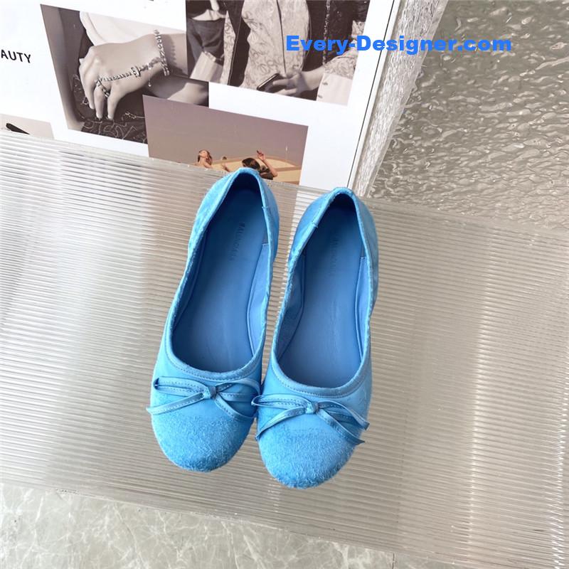 Ba1en*iaga distressed ballerinas