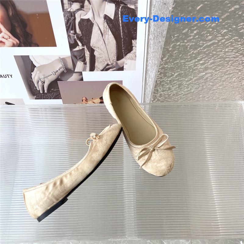 Ba1en*iaga distressed ballerinas
