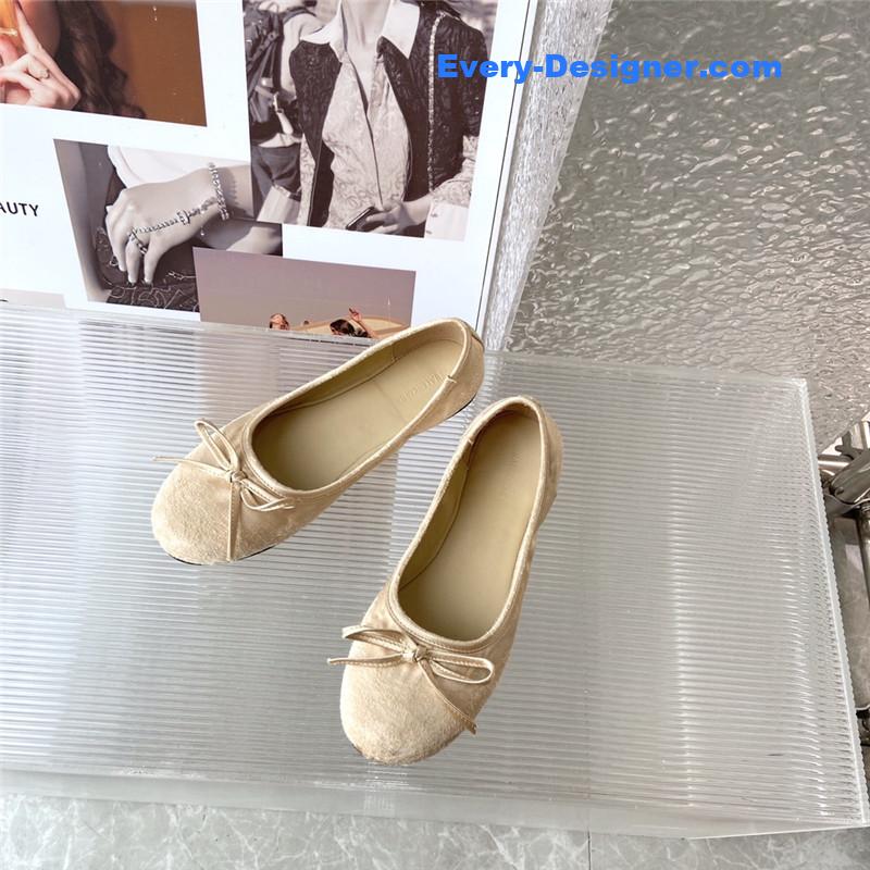 Ba1en*iaga distressed ballerinas