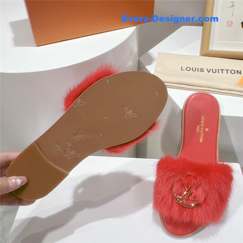 l0vis Vvtt0n lv flat open toe sandals