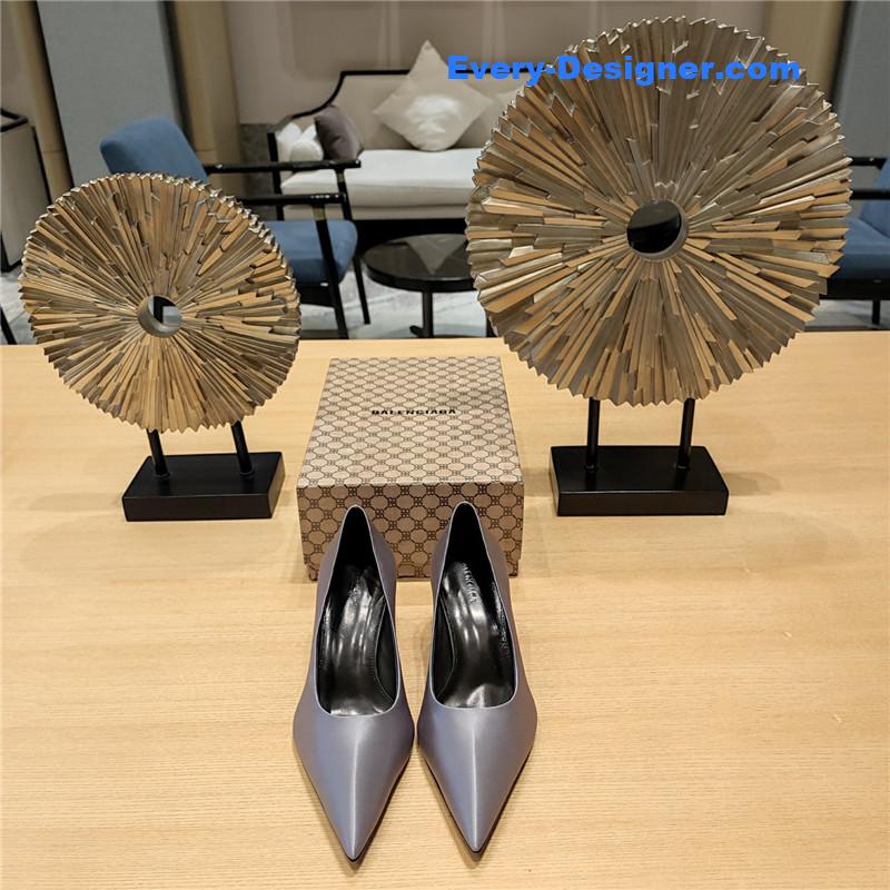 Ba1en*iaga prismatic triangle mules pumps