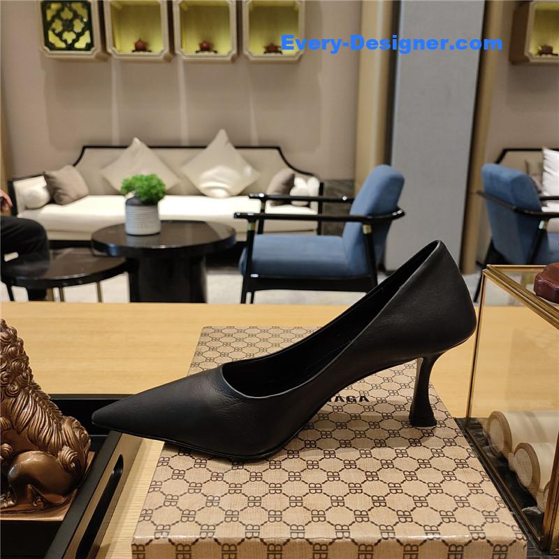 Ba1en*iaga prismatic triangle mules pumps