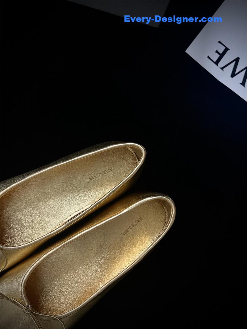 Ba1en*iaga fall/winter show toe ballerinas