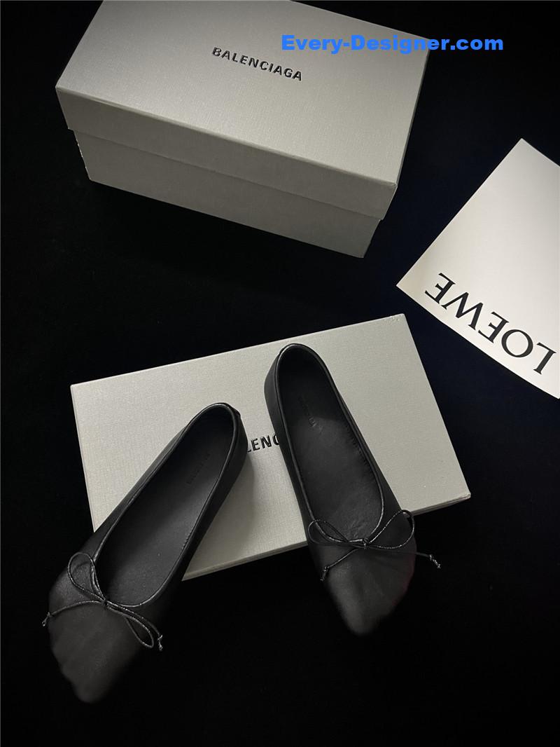 Ba1en*iaga fall/winter show toe ballerinas