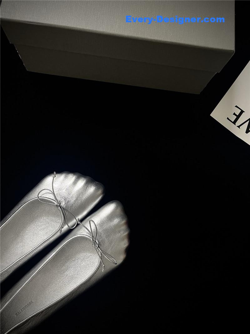 Ba1en*iaga fall/winter show toe ballerinas