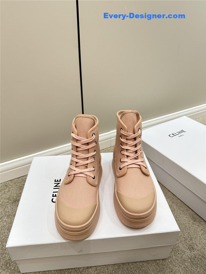 Ce1i*e platform boots