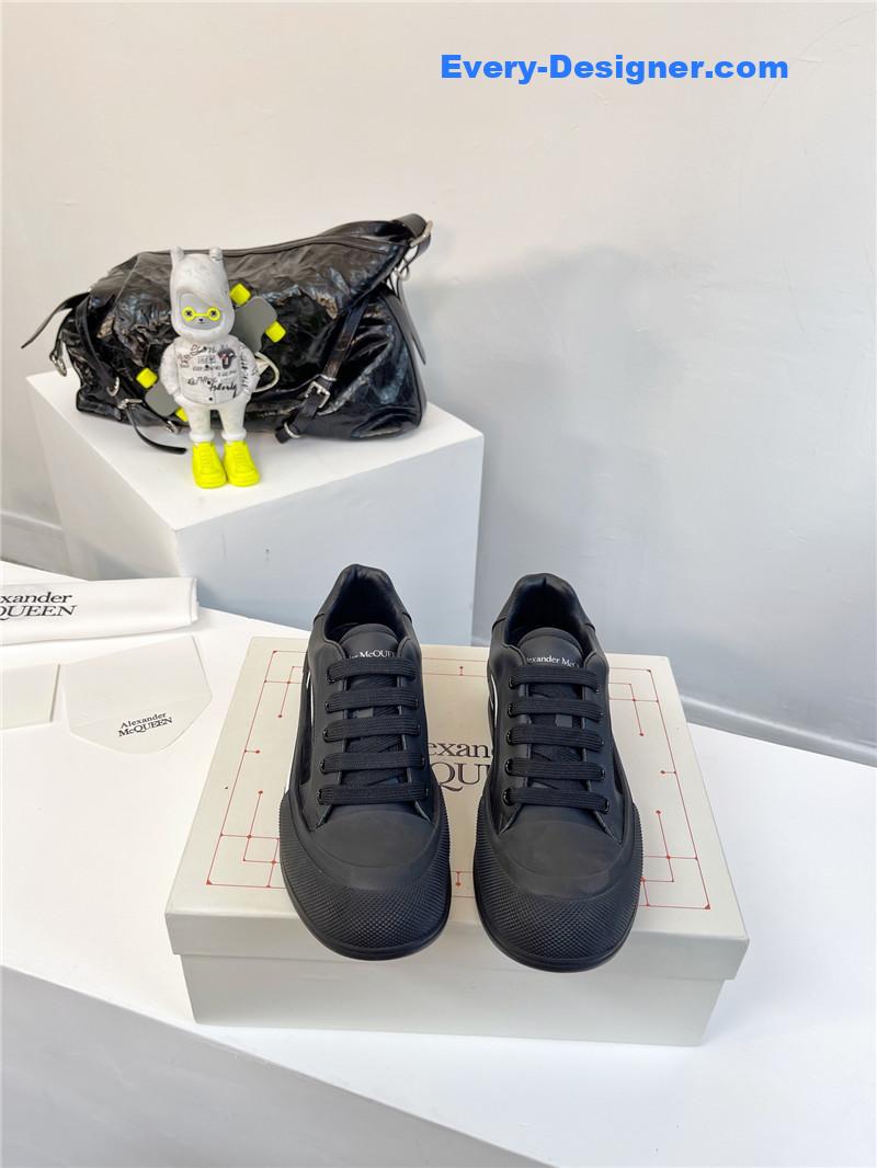 a1exa*der Mcqv*en retro sneakers skate shoes