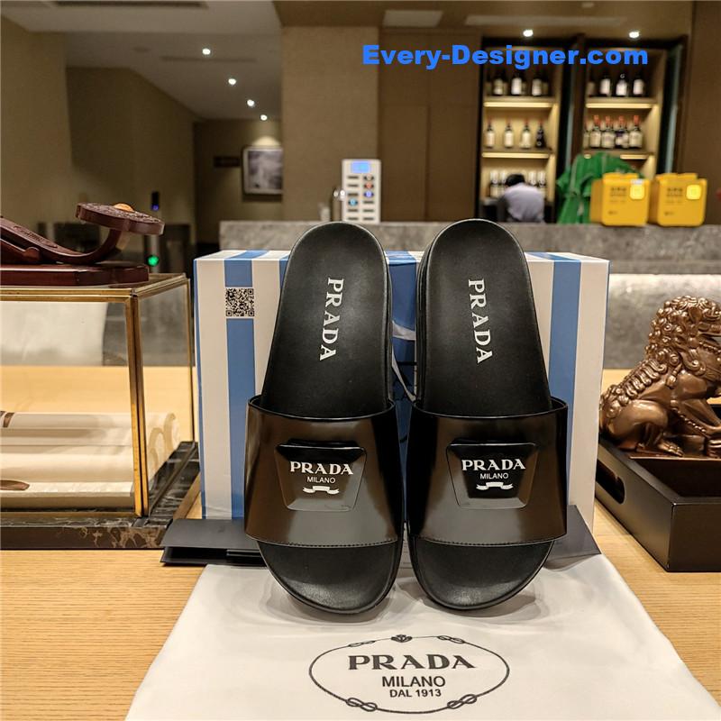 Pra*a “trapezoid logo logo creative” bag buckle slippers