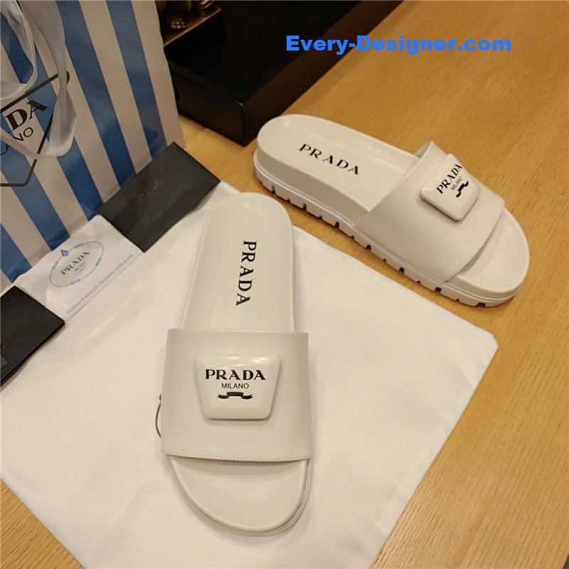 Pra*a “trapezoid logo logo creative” bag buckle slippers