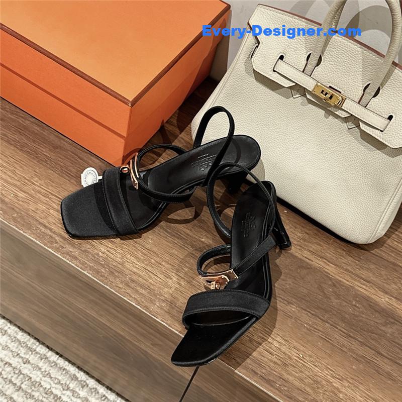 H**me5 glamor sandals