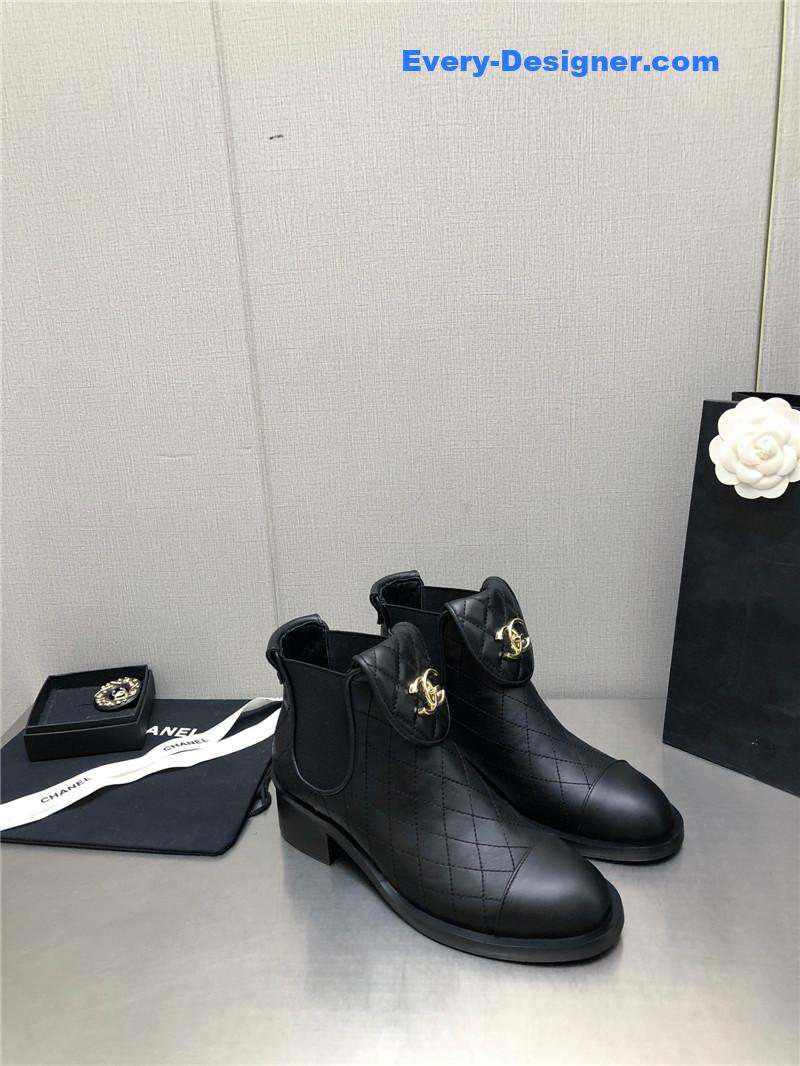 CC explosive boots