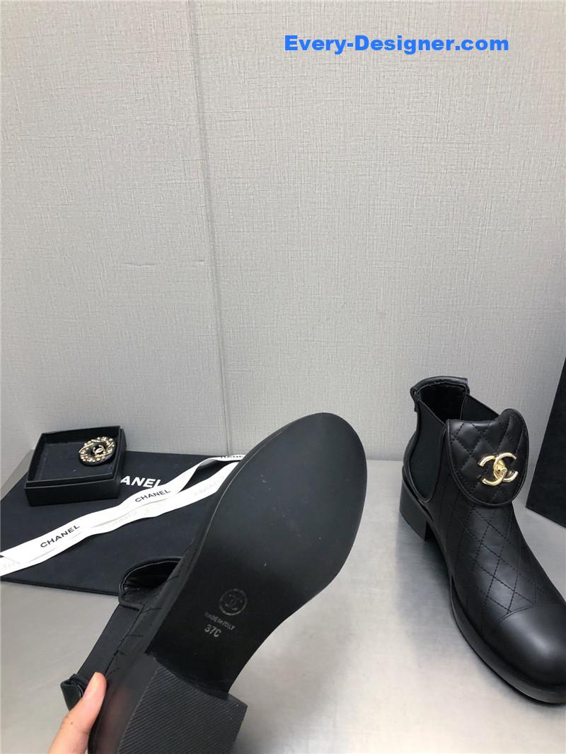 CC explosive boots