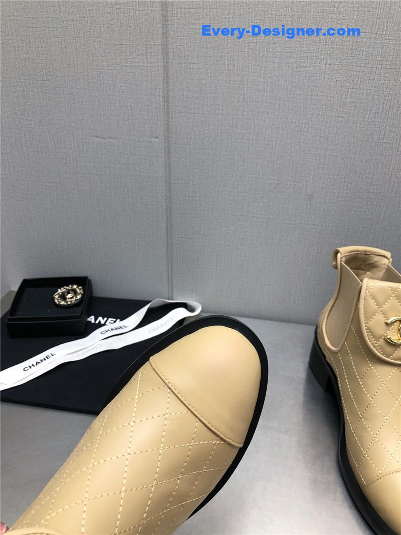 CC explosive boots