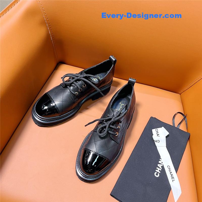 CC classic double C letter logo loafers