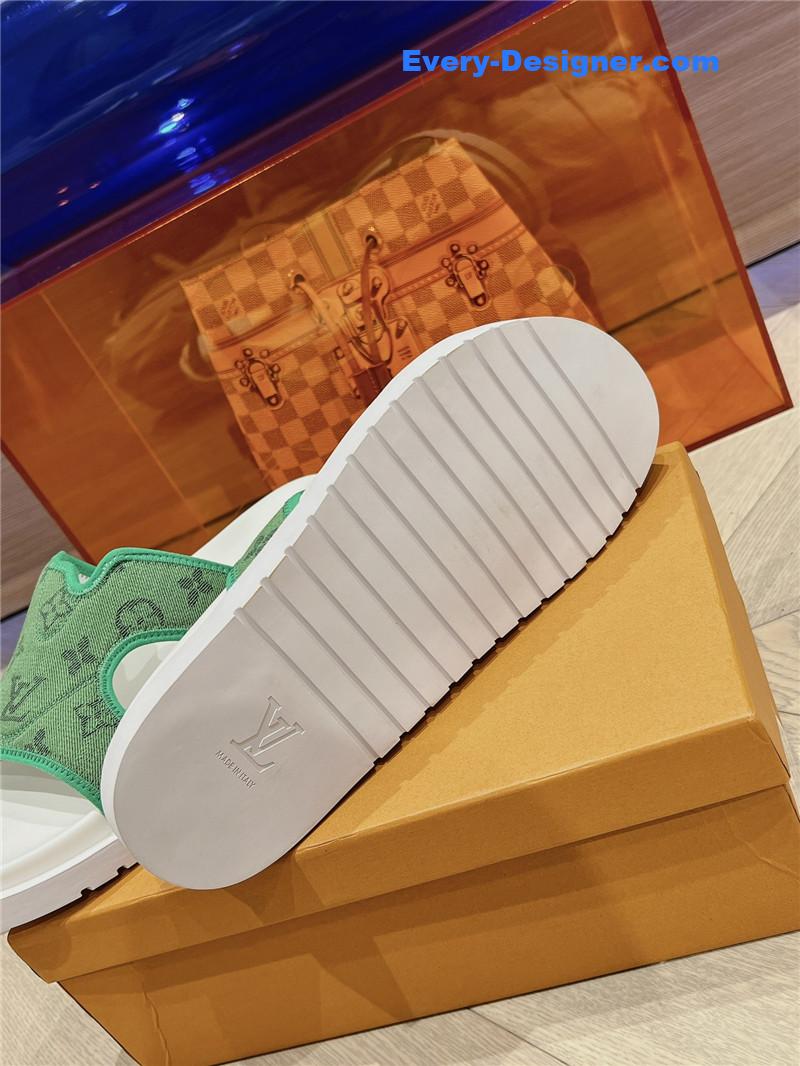 l0vis Vvtt0n lv summer all-match beach slippers