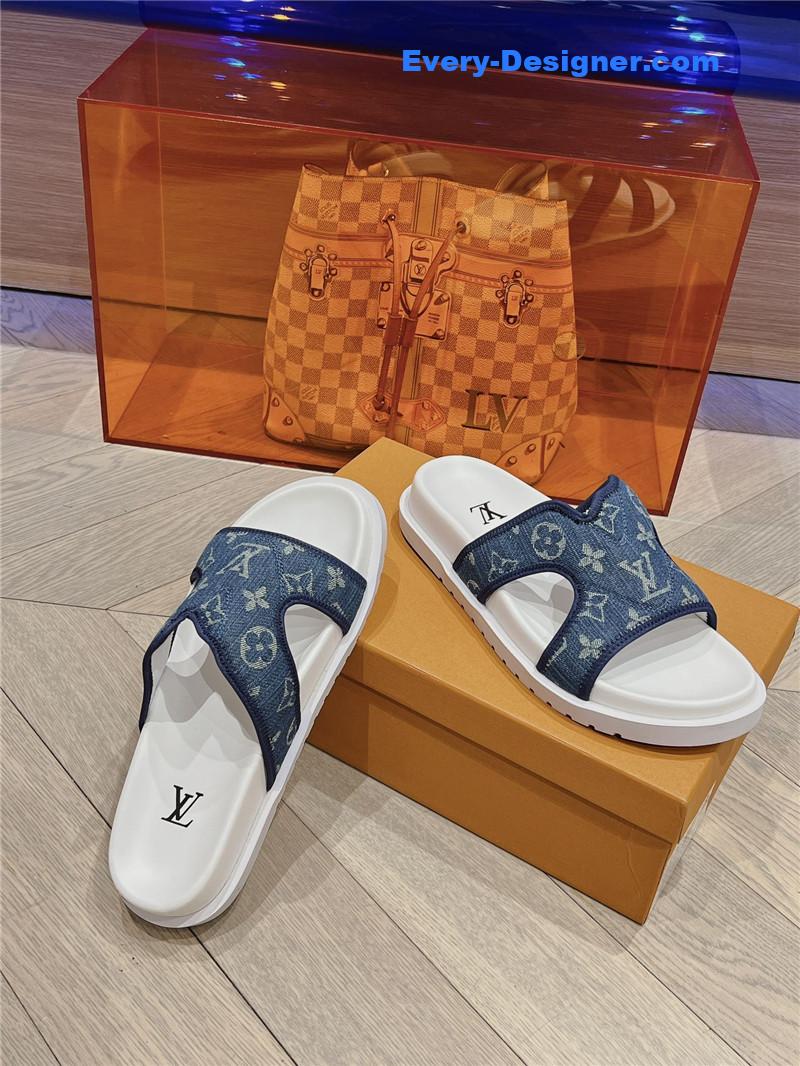 l0vis Vvtt0n lv summer all-match beach slippers