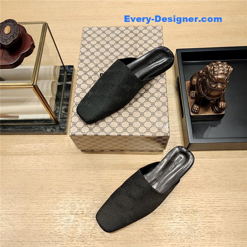 Ba1en*iaga padded flat toe slides