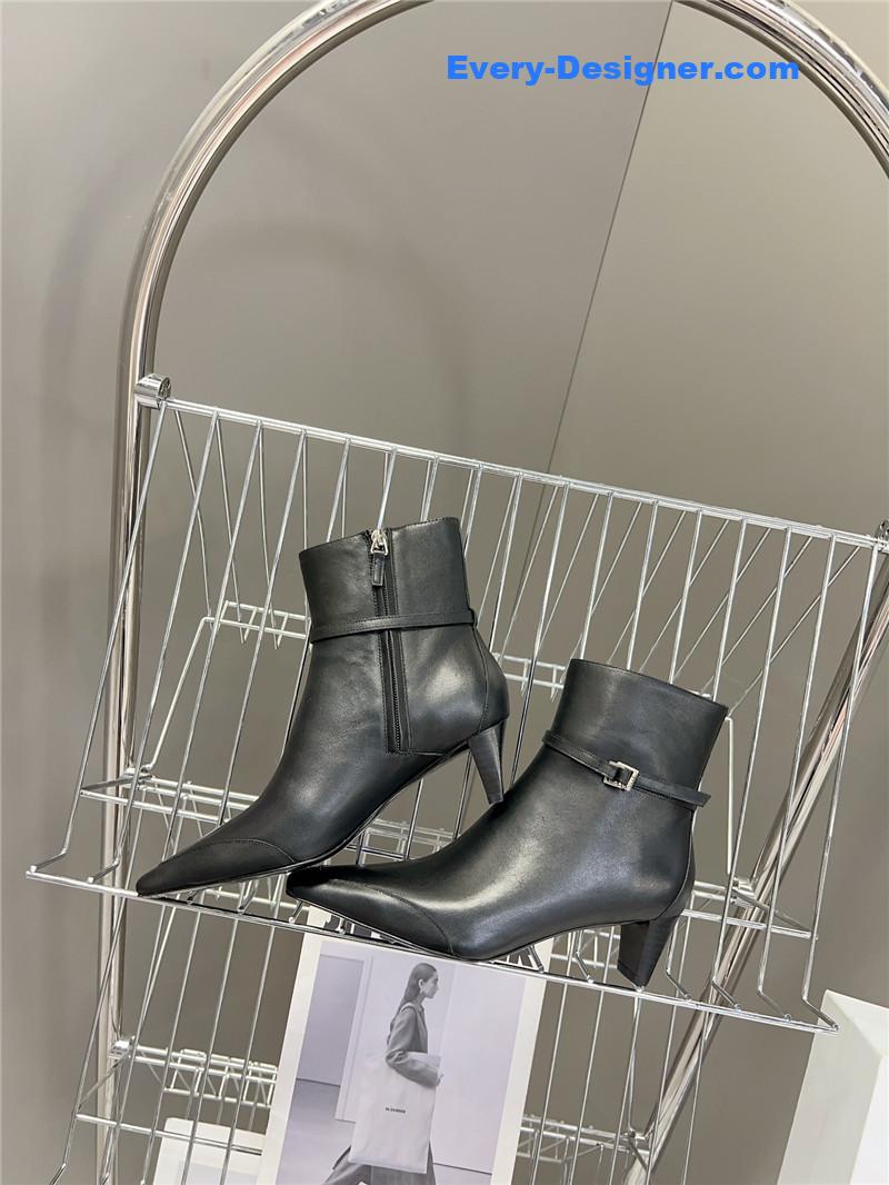 Ce1i*e british pointed toe early autumn ankle boots