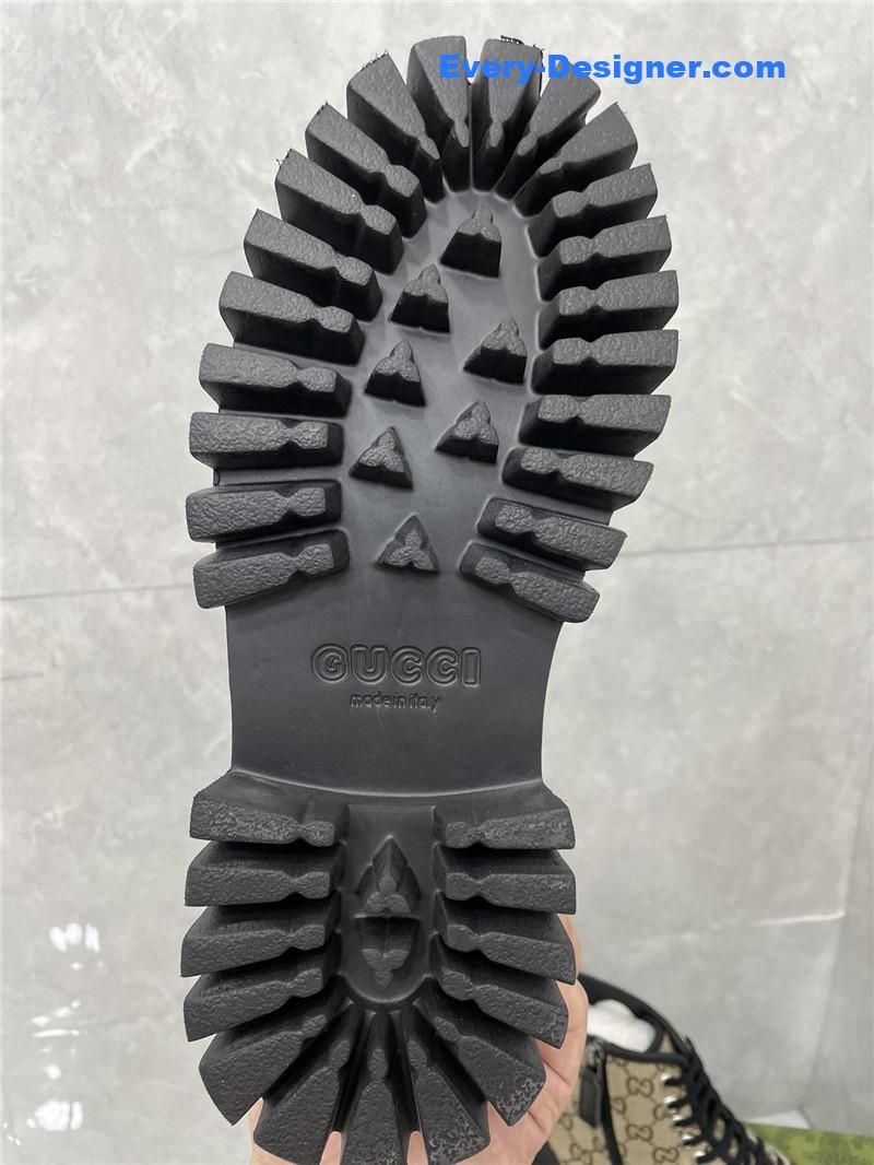 Gvc*1 side zipper martin boots