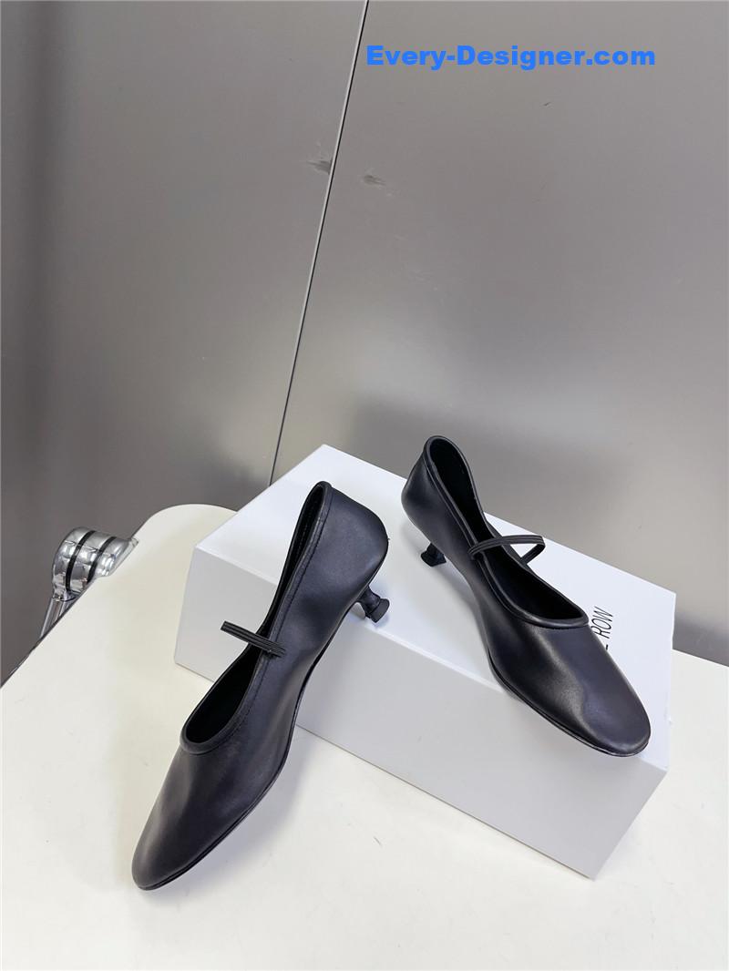 The R0w ballet flats