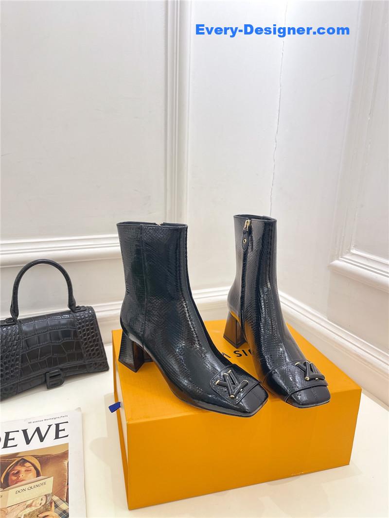 l0vis Vvtt0n lv new v-shaped chunky heel ankle boots
