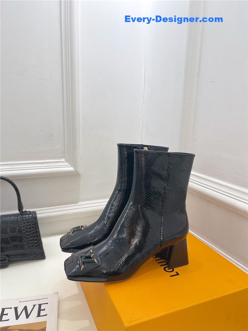 l0vis Vvtt0n lv new v-shaped chunky heel ankle boots