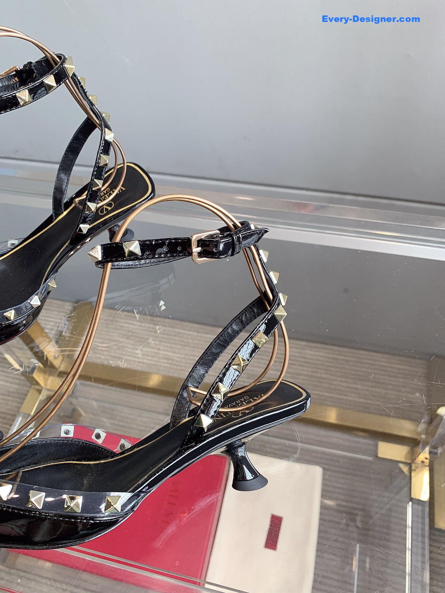 Va1e*ntin0 new rivet kitten heel sandals