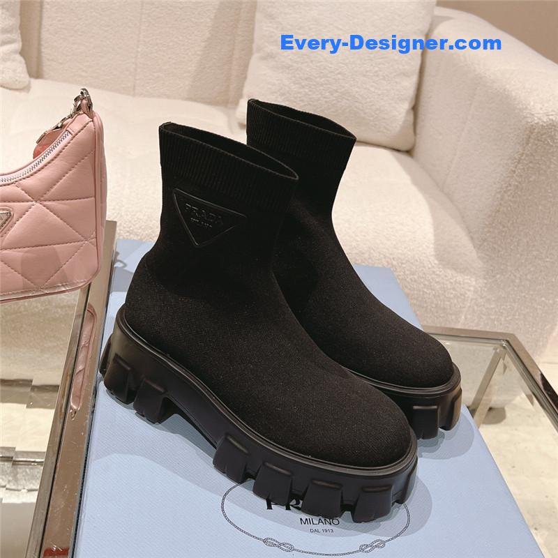 Pra*a new stretch boots