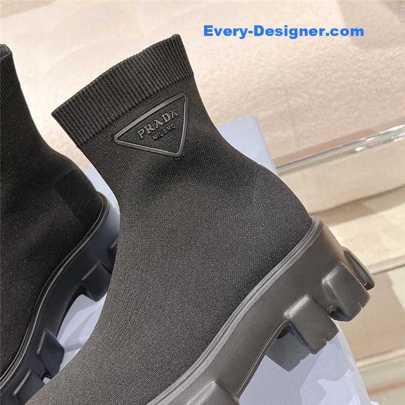 Pra*a new stretch boots