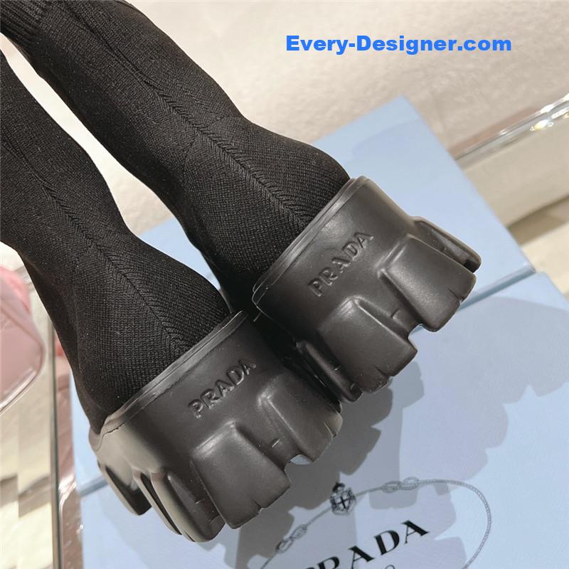 Pra*a new stretch boots