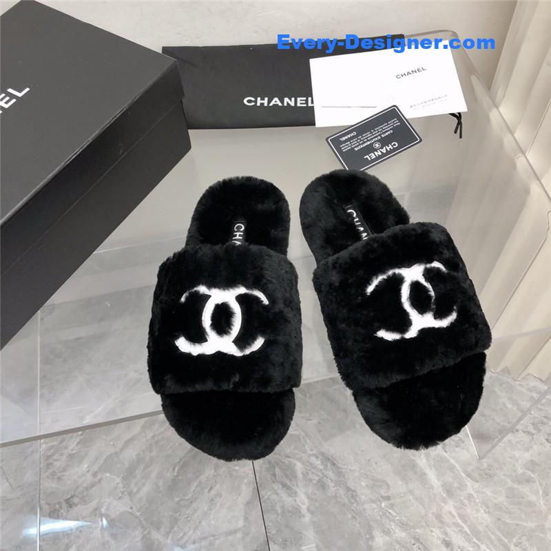 CC fur slippers