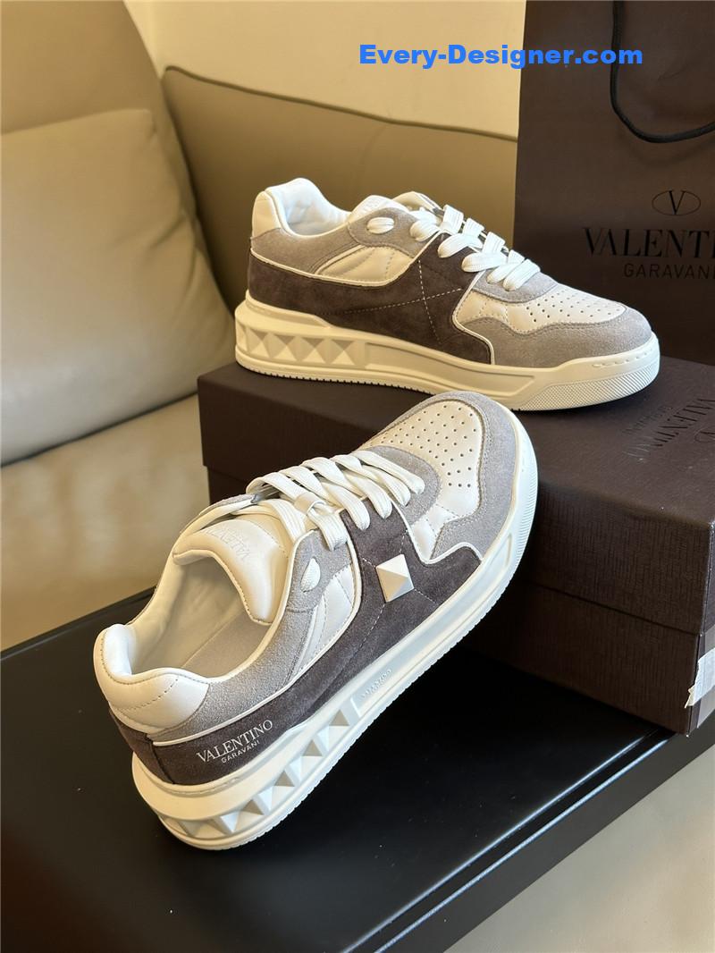 Va1e*ntin0 couple sneakers