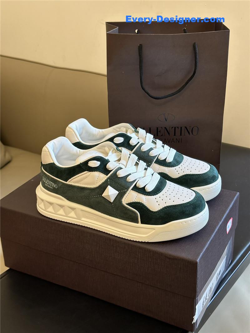 Va1e*ntin0 couple sneakers