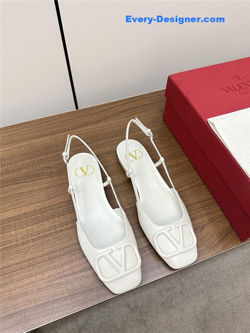 Va1e*ntin0 new big v buckle sandals shoes